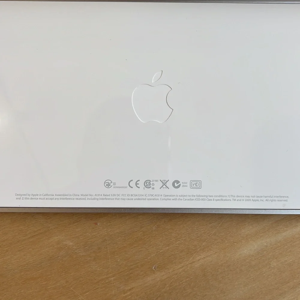 Apple Silver Bluetooth Wireless Keyboard A1314